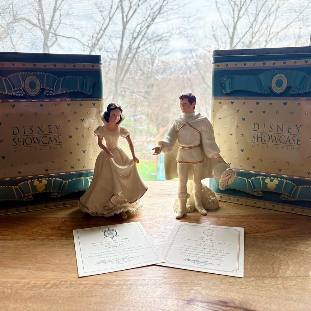 Lenox Disney Showcase Collection- Snow White & The Prince